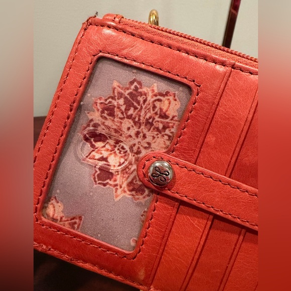 HOBO Kimi Leather Card Holder Wristlet - Picture 2 of 5